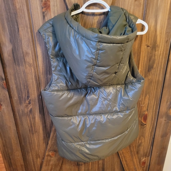 Old Navy Green Hooded Puffer Vest - Picture 2 of 2